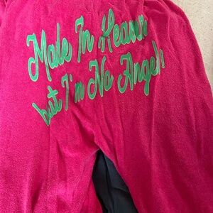 Boys lie
Hoodie and sweatpants
Size M/L
Large pants